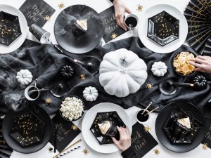 70aa8b280a36502c2f3583532329378d