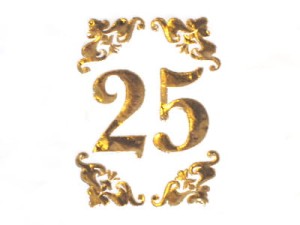 Serwetki urodzinowe na 25 urodziny białe 20 szt