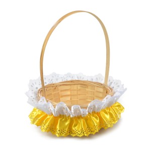 Kolorowa serwetka zdobiąca koszyczek