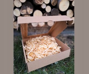 Pudelko-z-Okienkiem-kartonowe-20x20x5-do-Pakowania-Prezentow-fasonowe-Marka-bez-marki.jpg