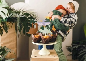 Toppery-na-tort-kolorowe-Dinozaury-Pikery-Dino-Jurassic-Park-6szt-Marka-Party-Deco.jpg
